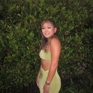 Meet your Posher, Reina